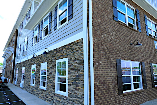Eagle Summit Apartments